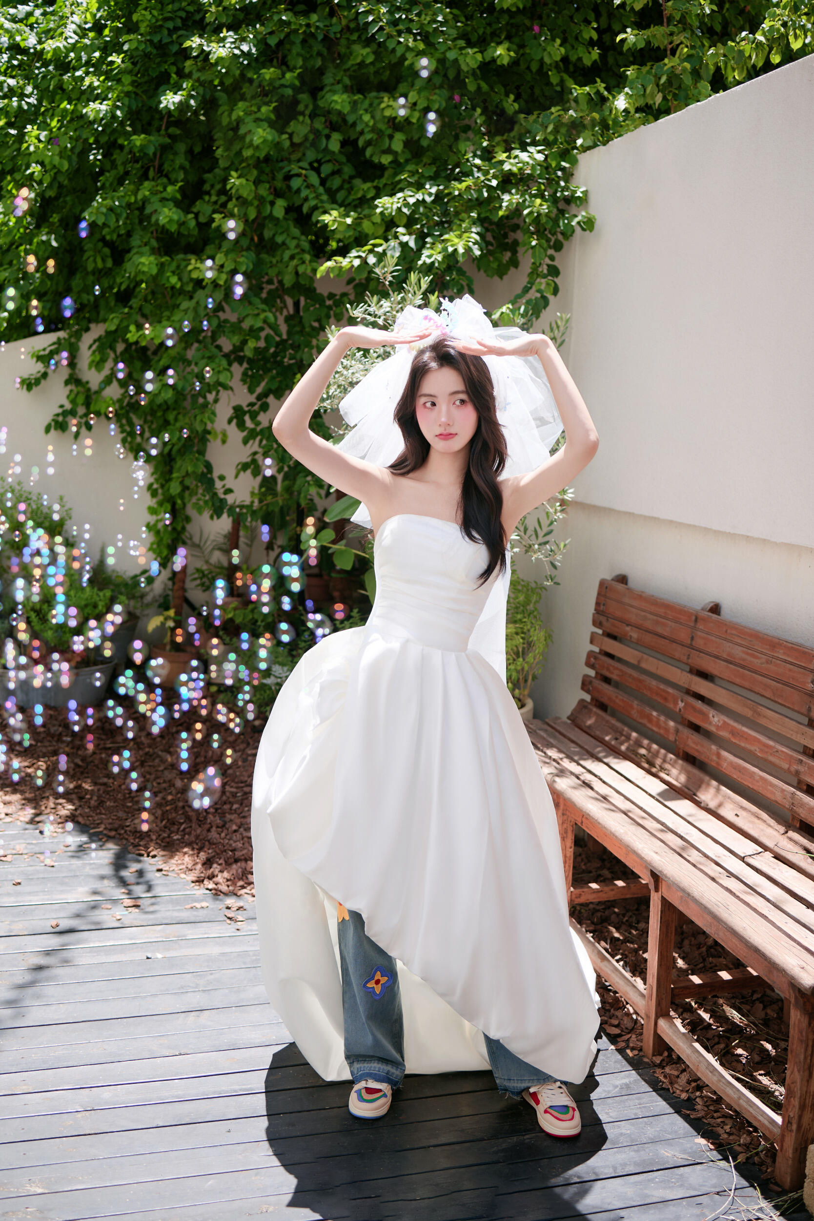 超浪漫的外景街拍婚纱照 