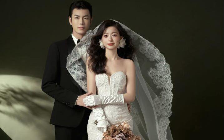 反复心动✨爱惨了我的室内氛围感光影婚纱照|||