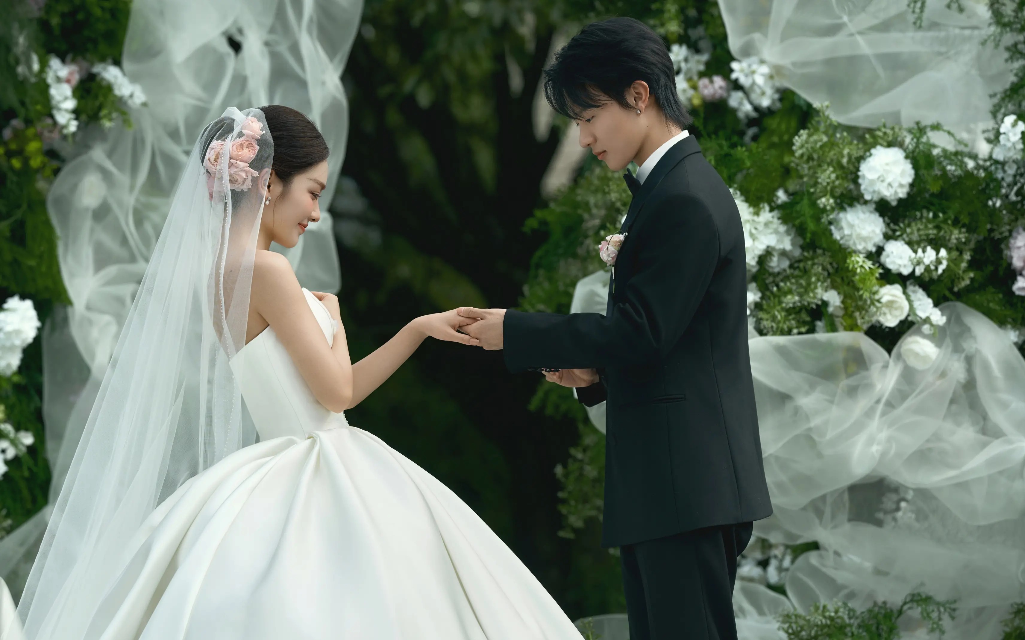 <森屿花境>草坪婚礼仪式纪实感婚纱照