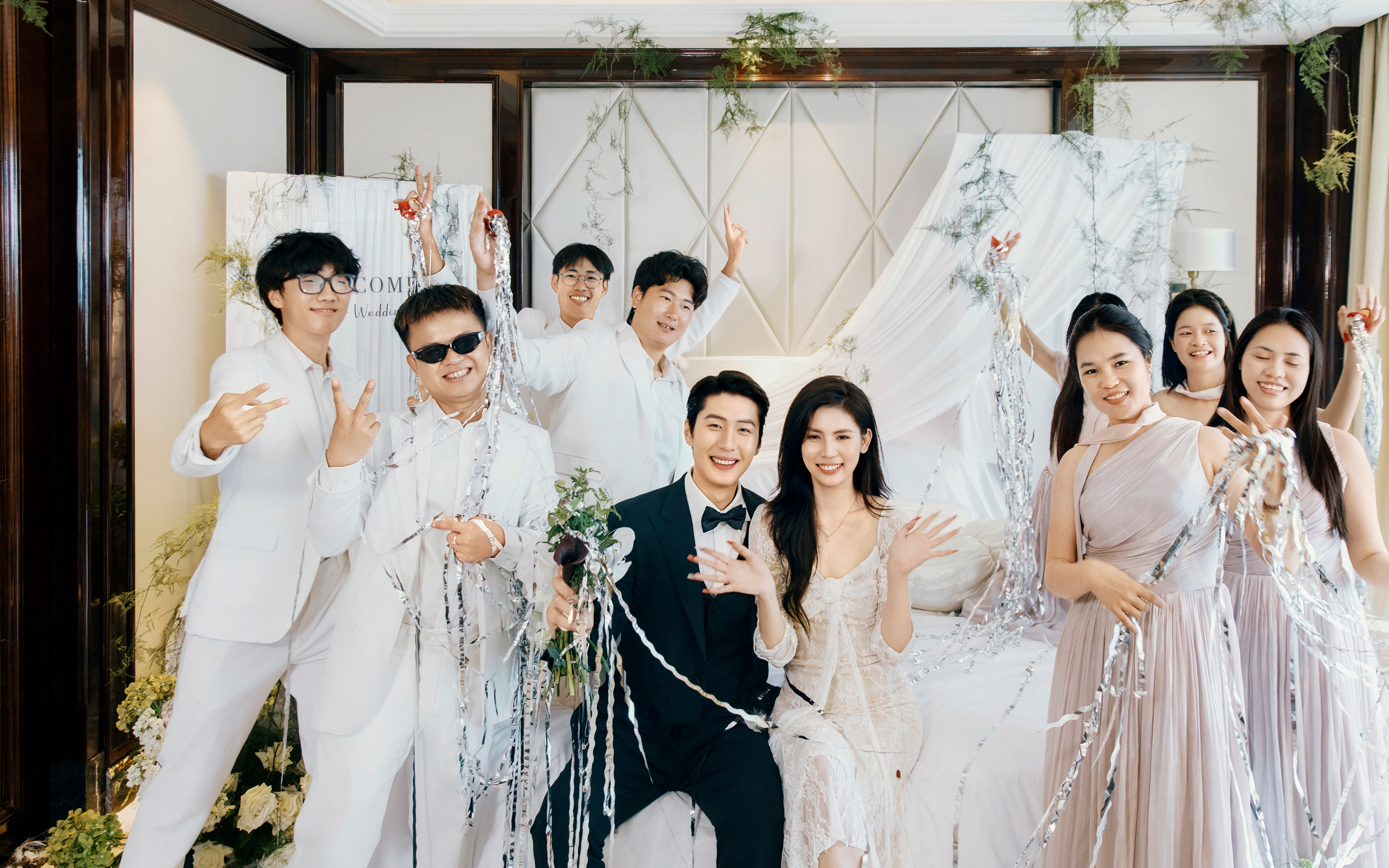 婚礼仪式 + 婚纱照 + 微电影一站式全包