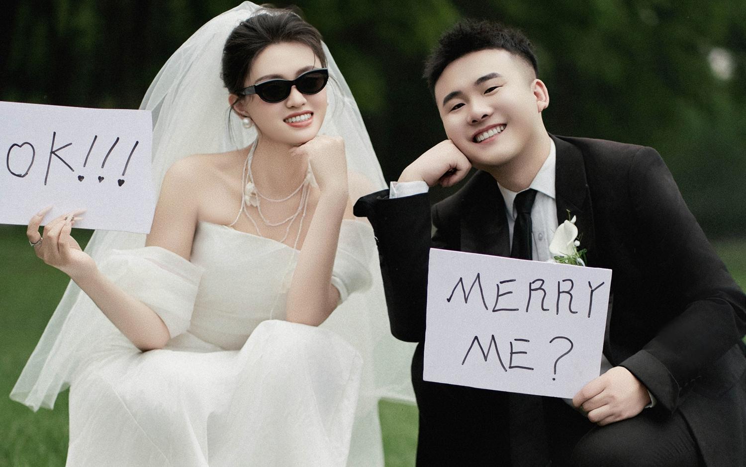 “那就祝我幸福吧”超有感染力的草坪婚紗照