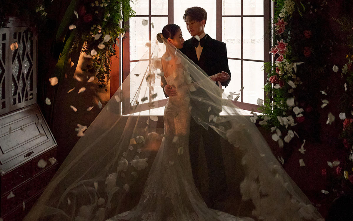 光才是一切氛围的源头❤身着蕾丝的神明女孩