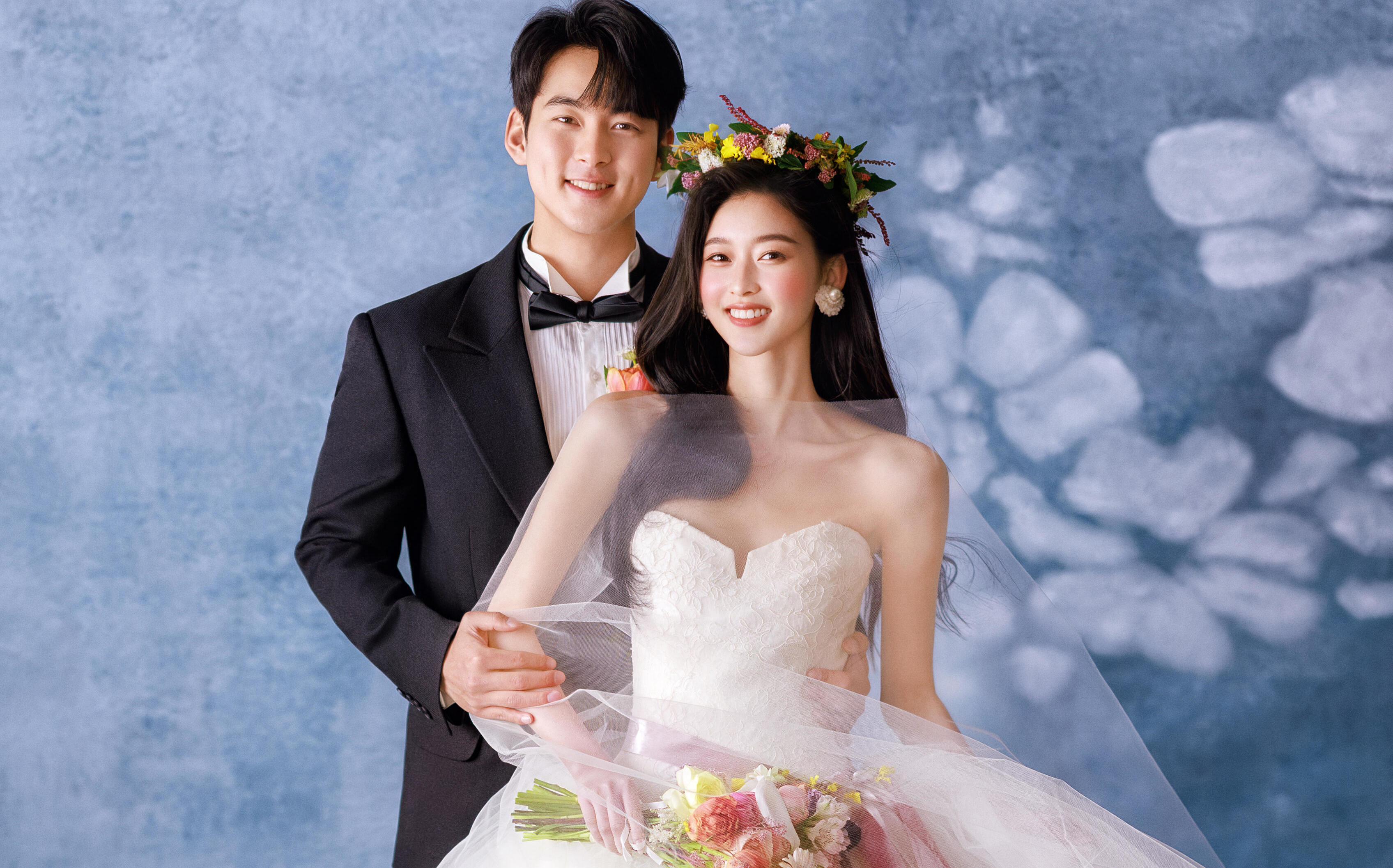 甜度超標??甜妹專屬的油畫婚紗照也太美了