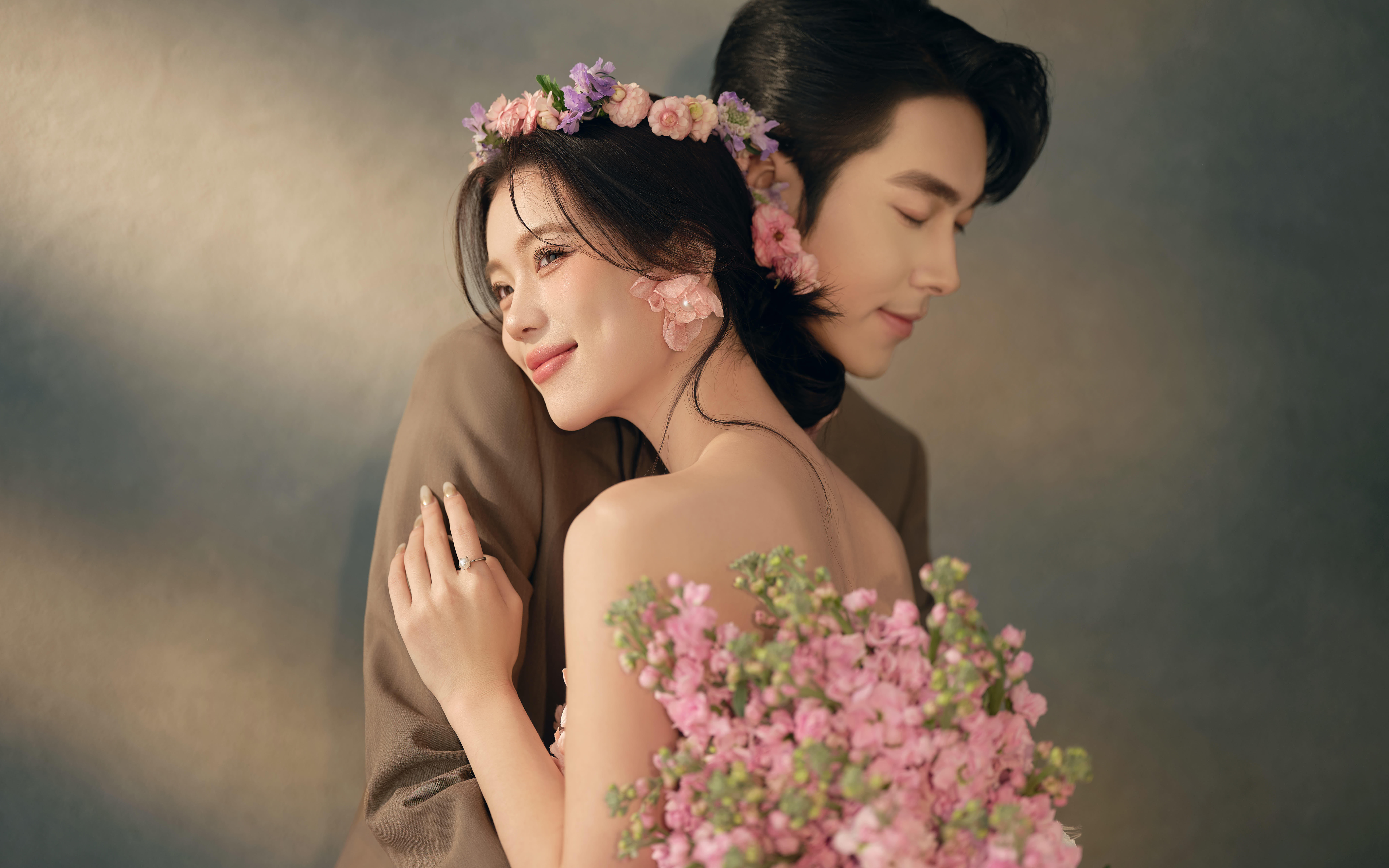 昆明婚纱照内景婚纱照复古油画婚纱照