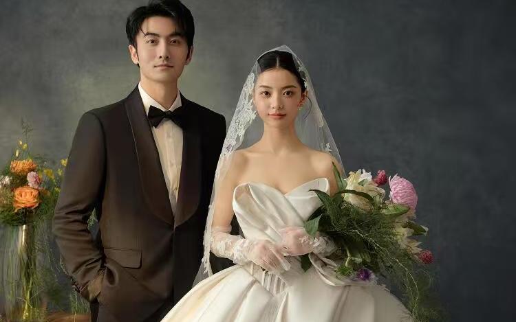很高级的油画复古婚纱照