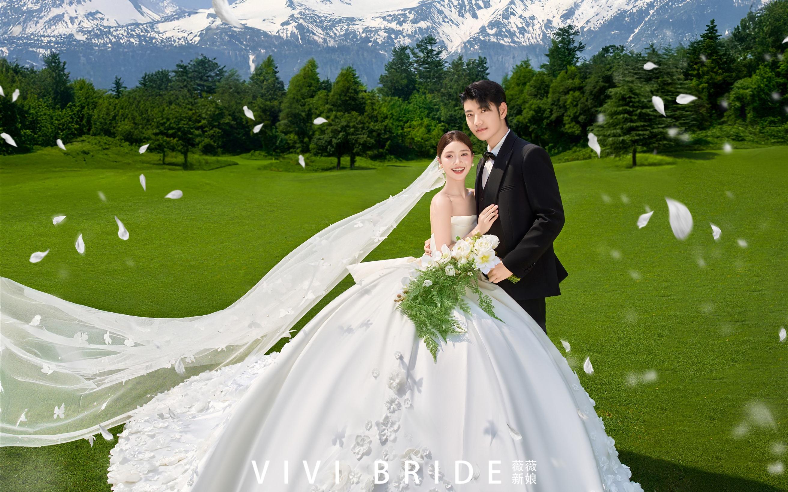 原图直出就美到失语的草坪婚纱照！💖