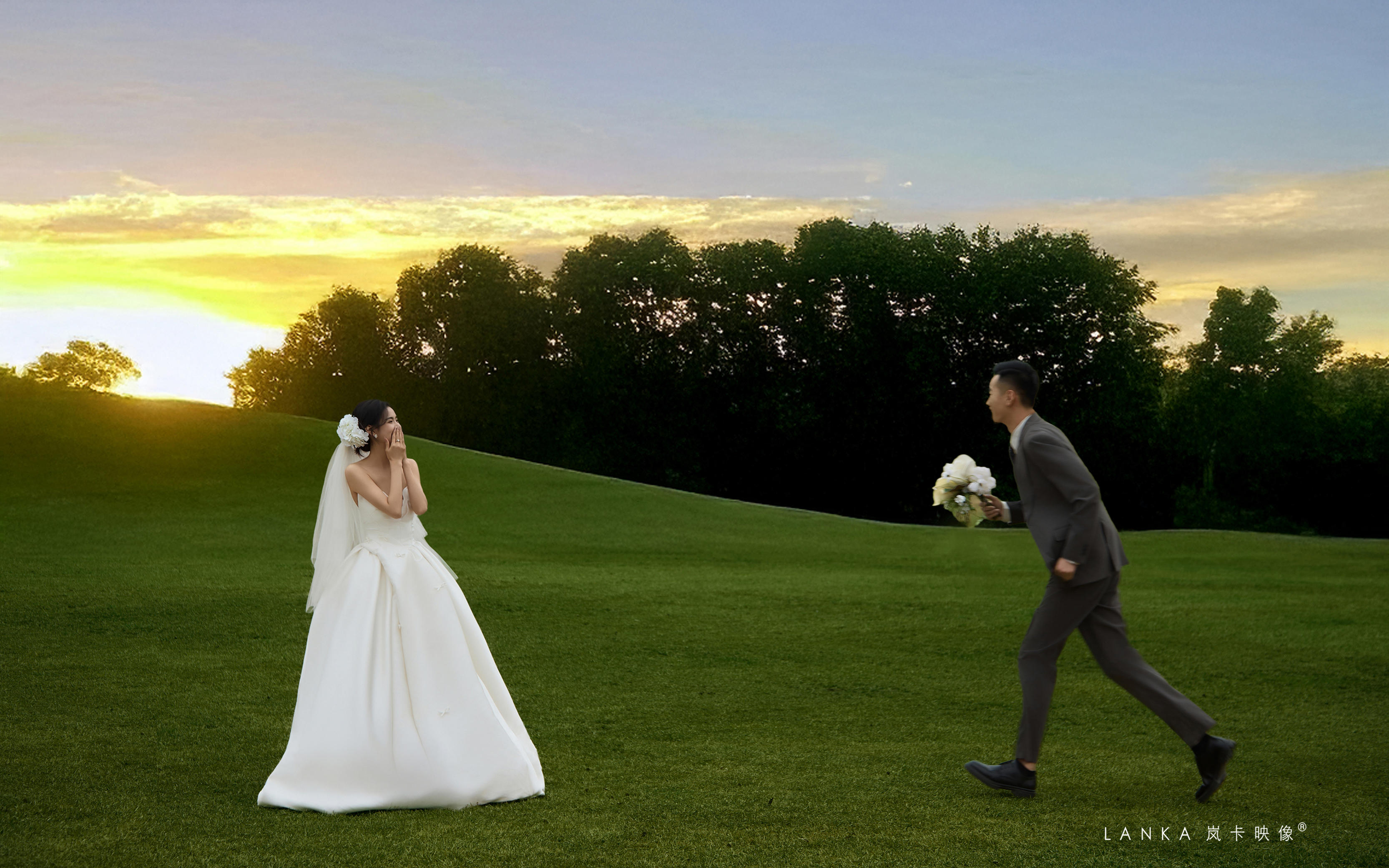  【岚卡映像】夕阳草坪婚纱照