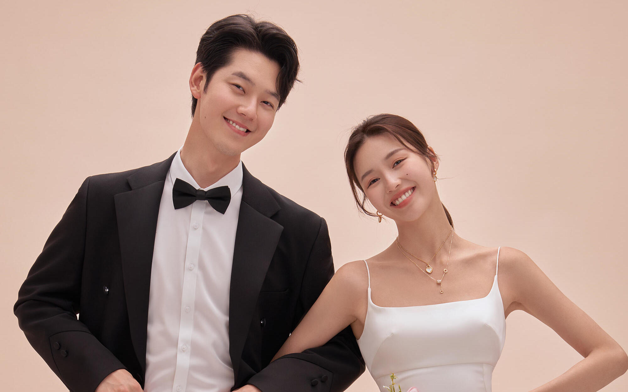 甜妹都给我拍丨极简韩系婚纱照就这样出片