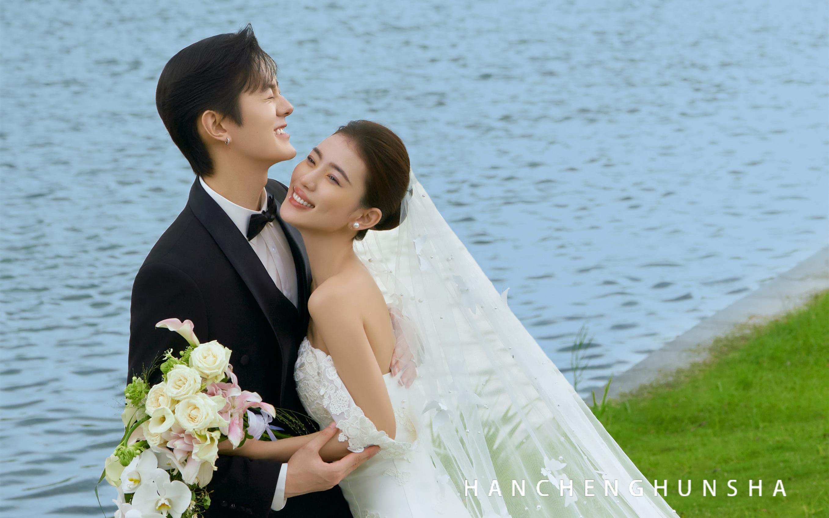 出片率满分的湖景婚纱照正确打开方式