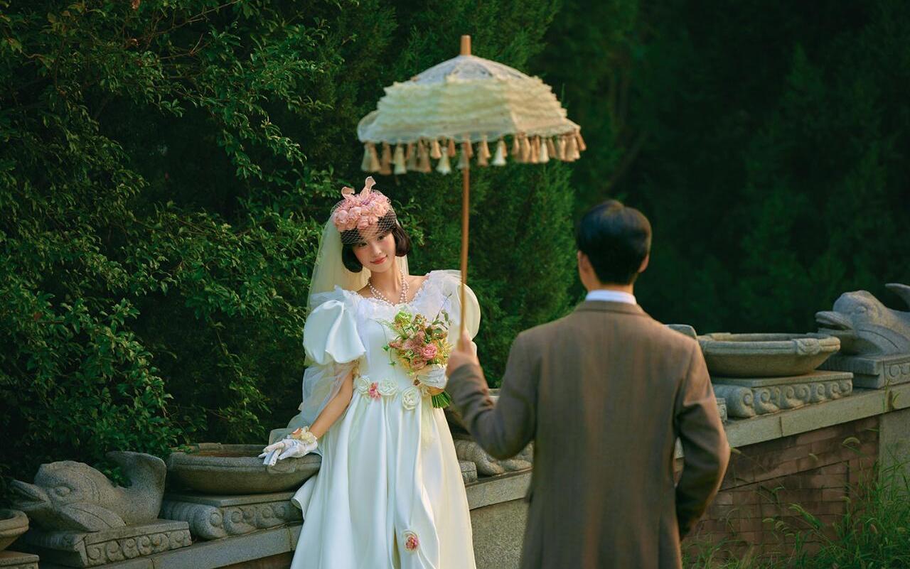 誤入南法莊園！一眼心動(dòng)的法式復(fù)古婚紗照