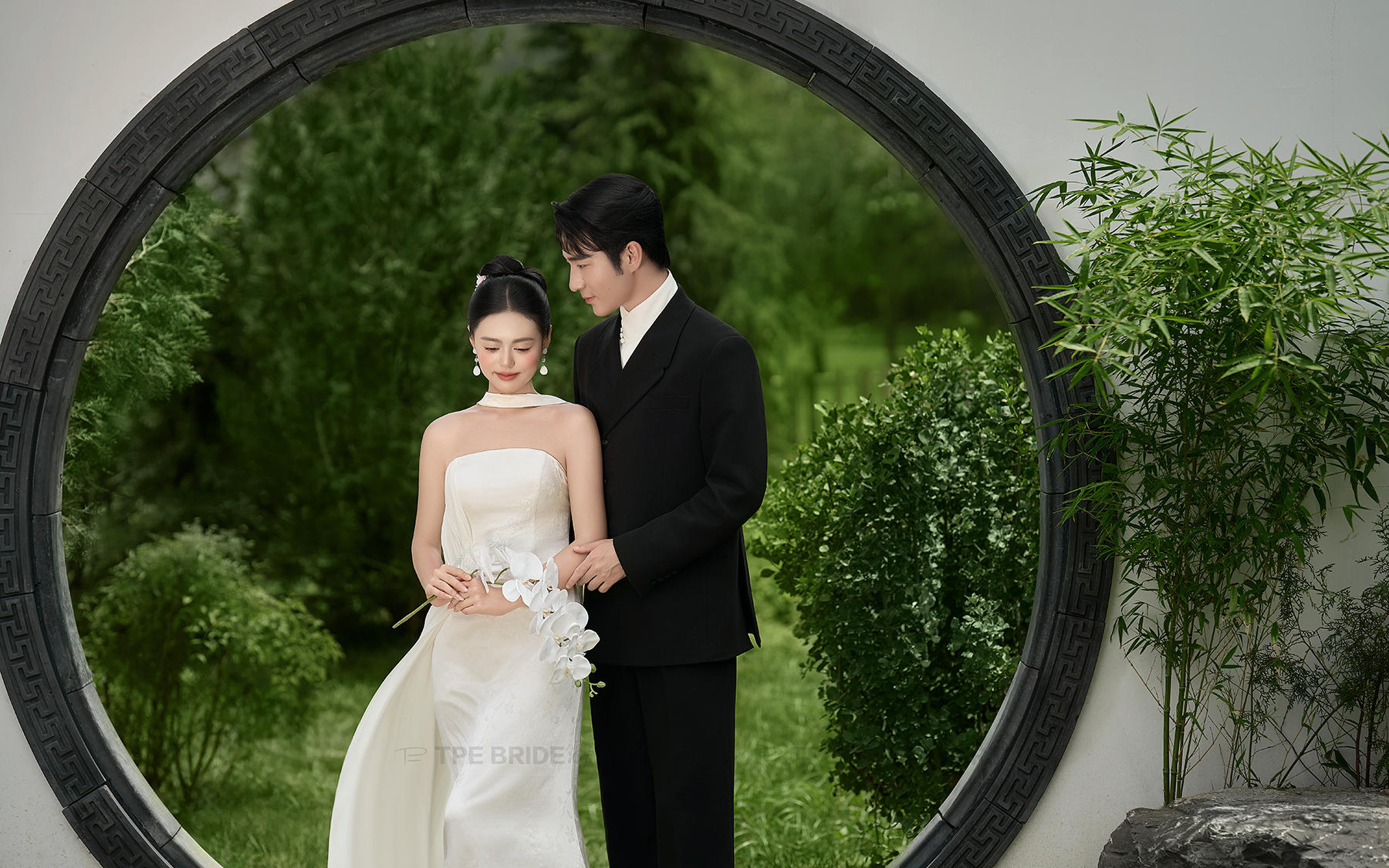 誰(shuí)懂??！新中式園林婚紗照美到心尖