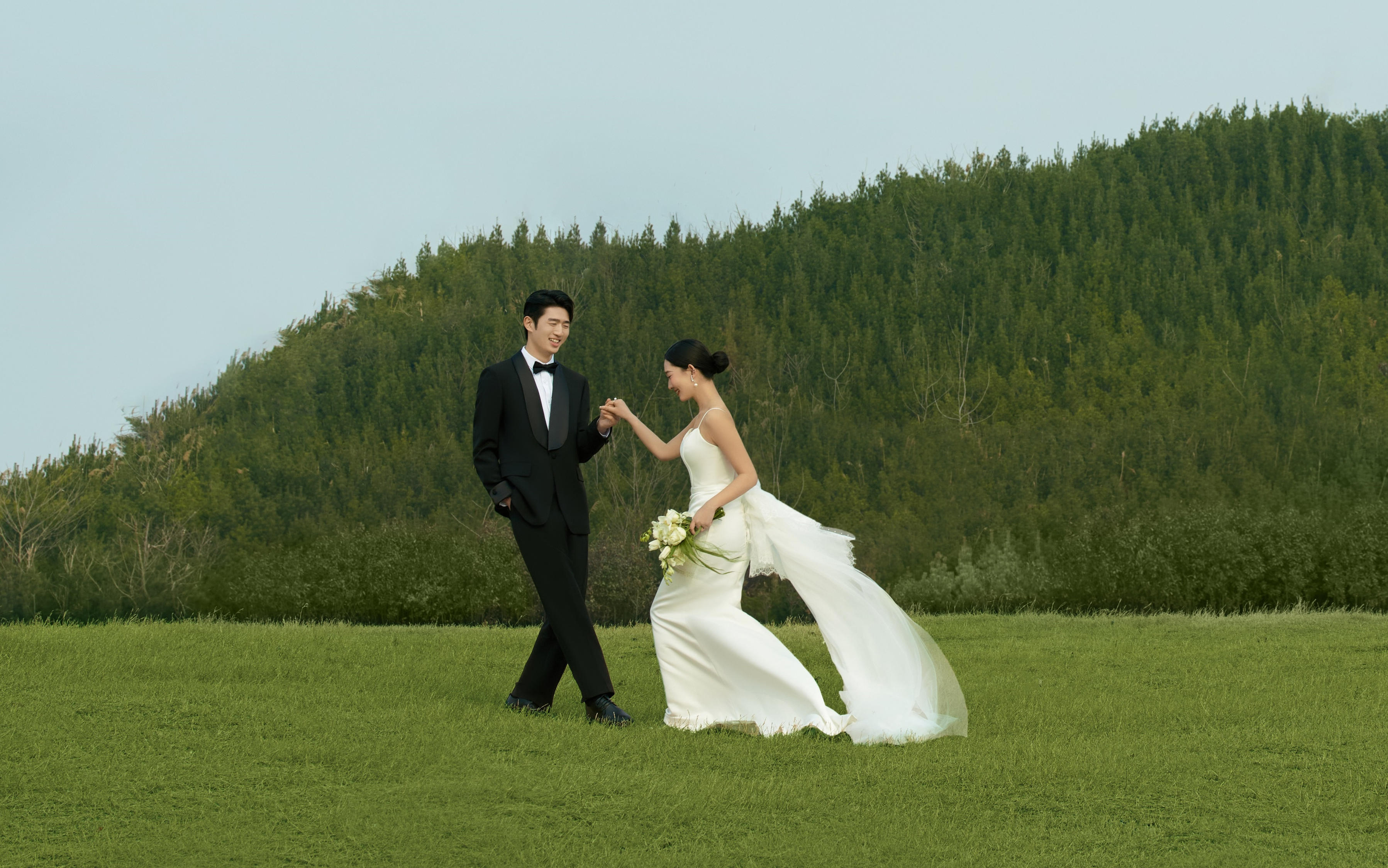 救命！墜入心動(dòng)漩渦??還是沒逃出草坪婚紗照