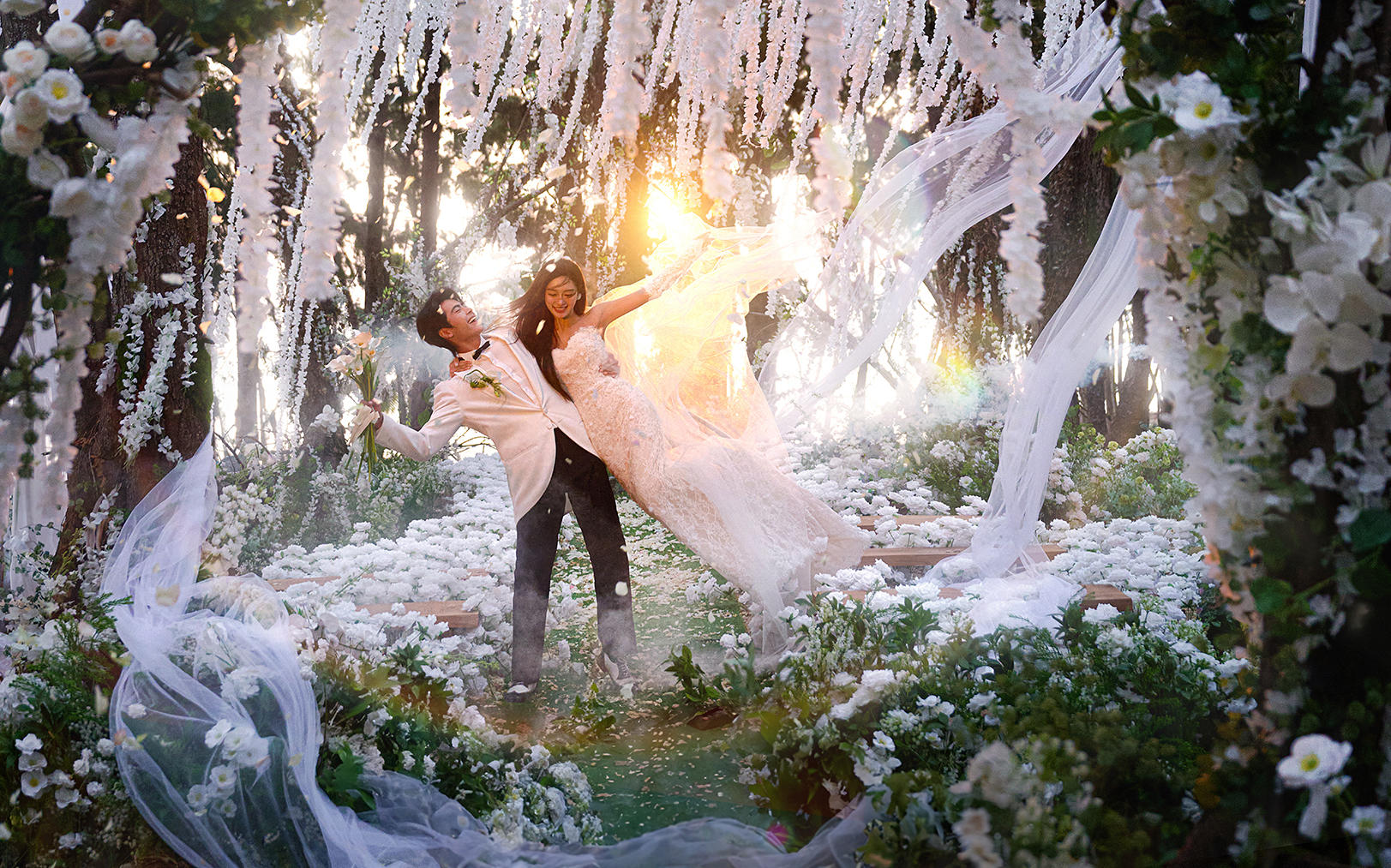 三亞樣片·還原暮光之城的婚禮搭建，森系婚禮感婚照