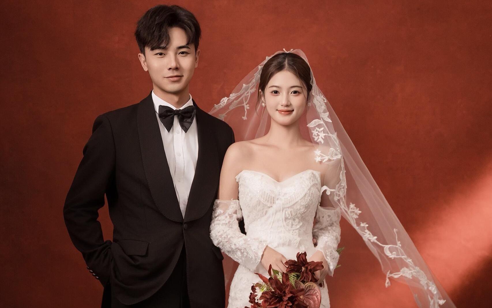 瘋狂尖叫，真的巨好看！覆蓋光影紅底婚紗照