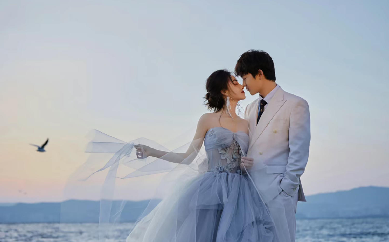 反复心动的❗️夕阳婚纱照氛围感太绝啦❣️