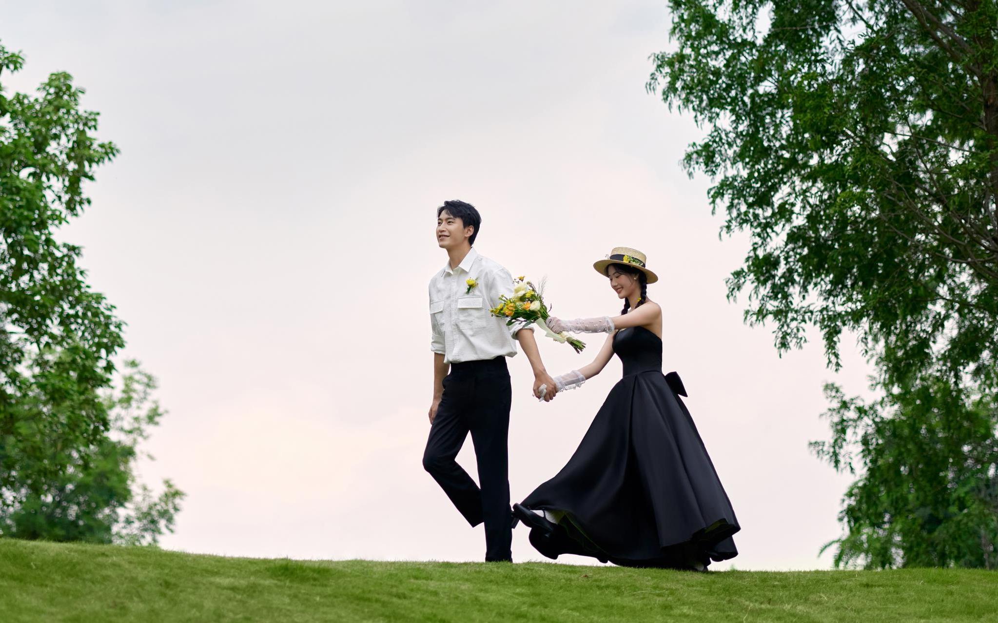 一眼定情💗森系浪漫里的法式电影感婚纱照