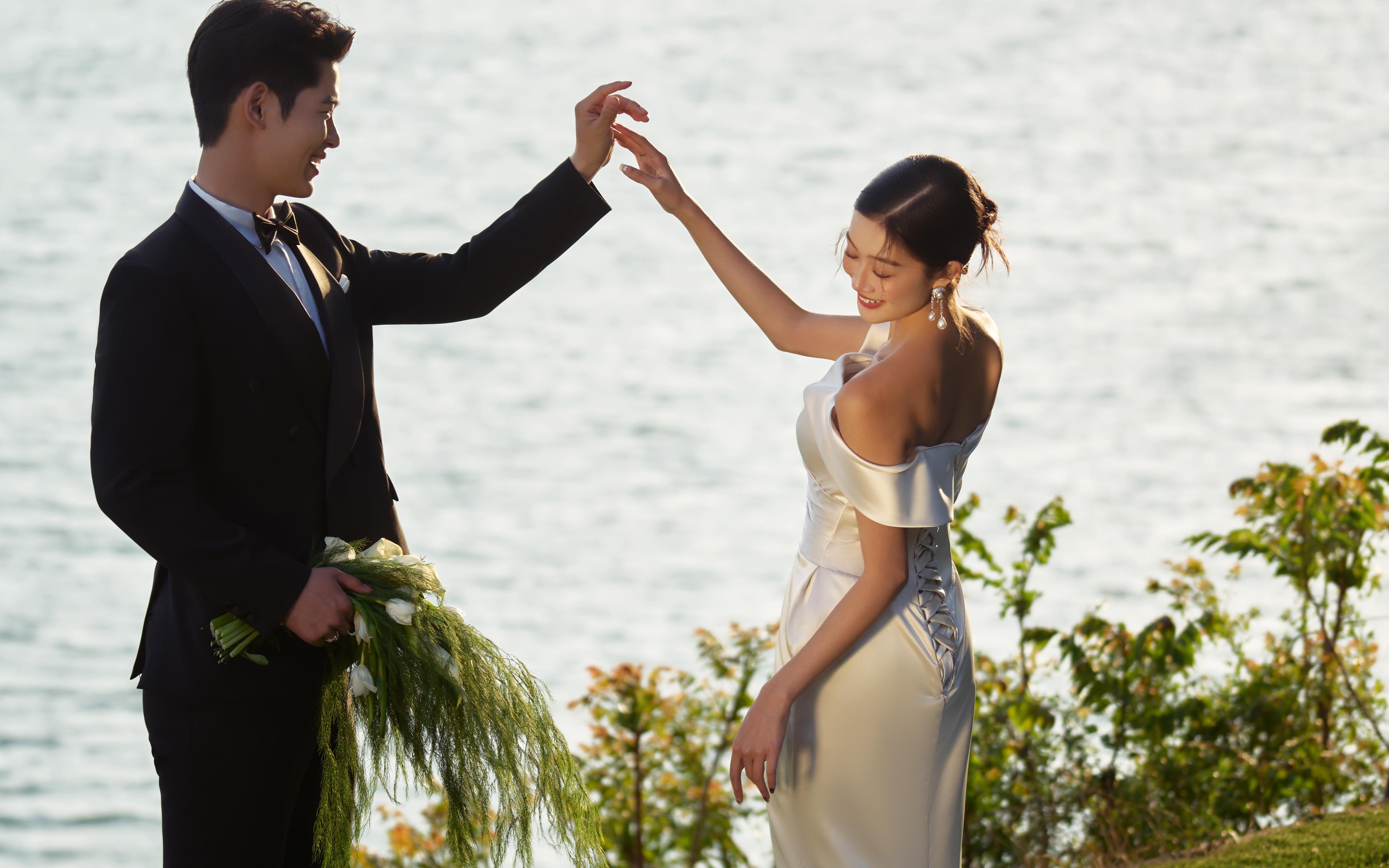 水邊草坪夕陽.浪漫系列