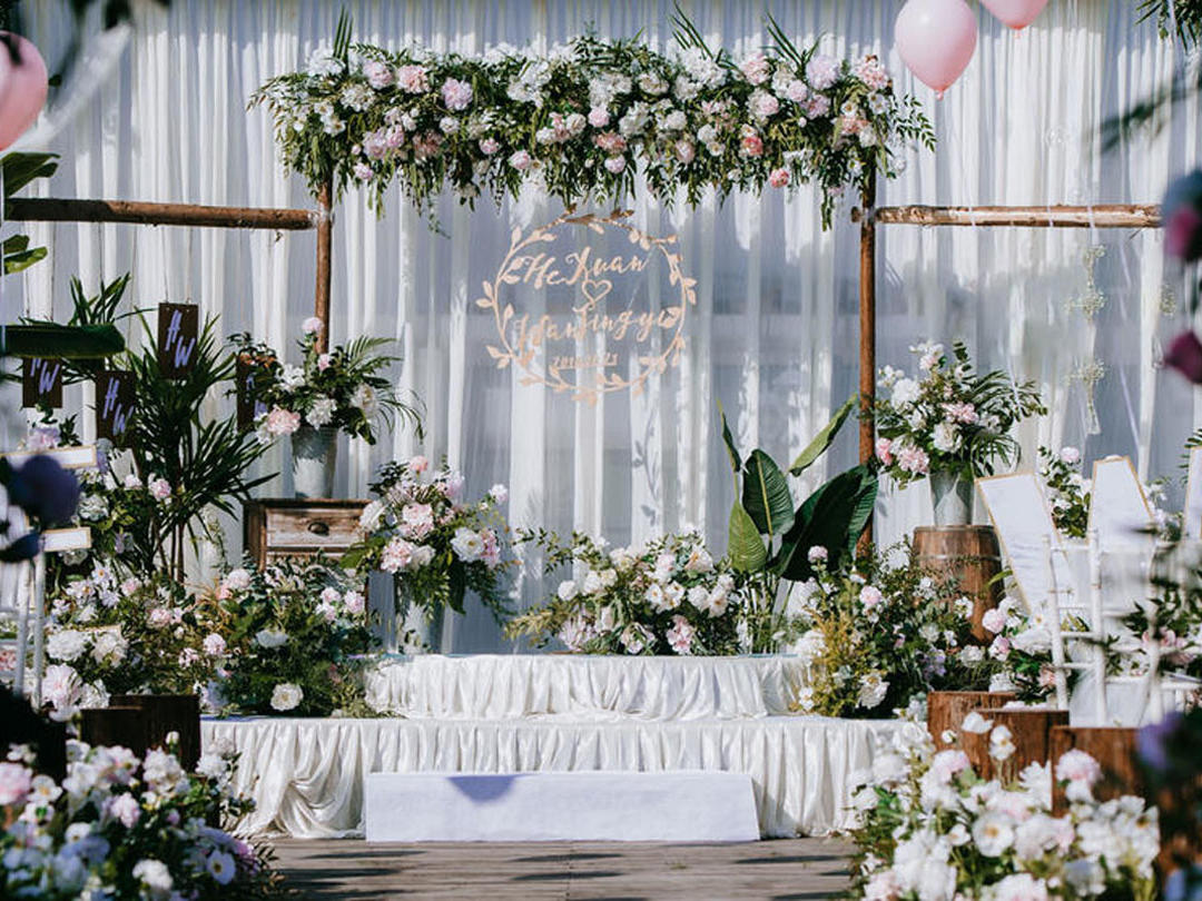 粉白色唯美户外婚礼 ·  2020必选