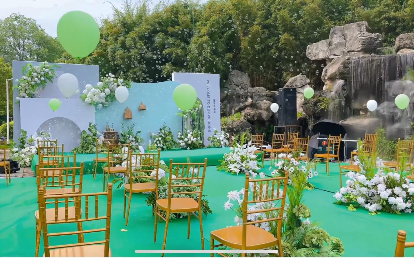 白綠色清新戶外庭院婚禮