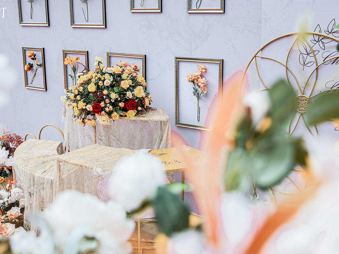 繁星与日光 橙色系清新户外婚礼 花艺效果满分