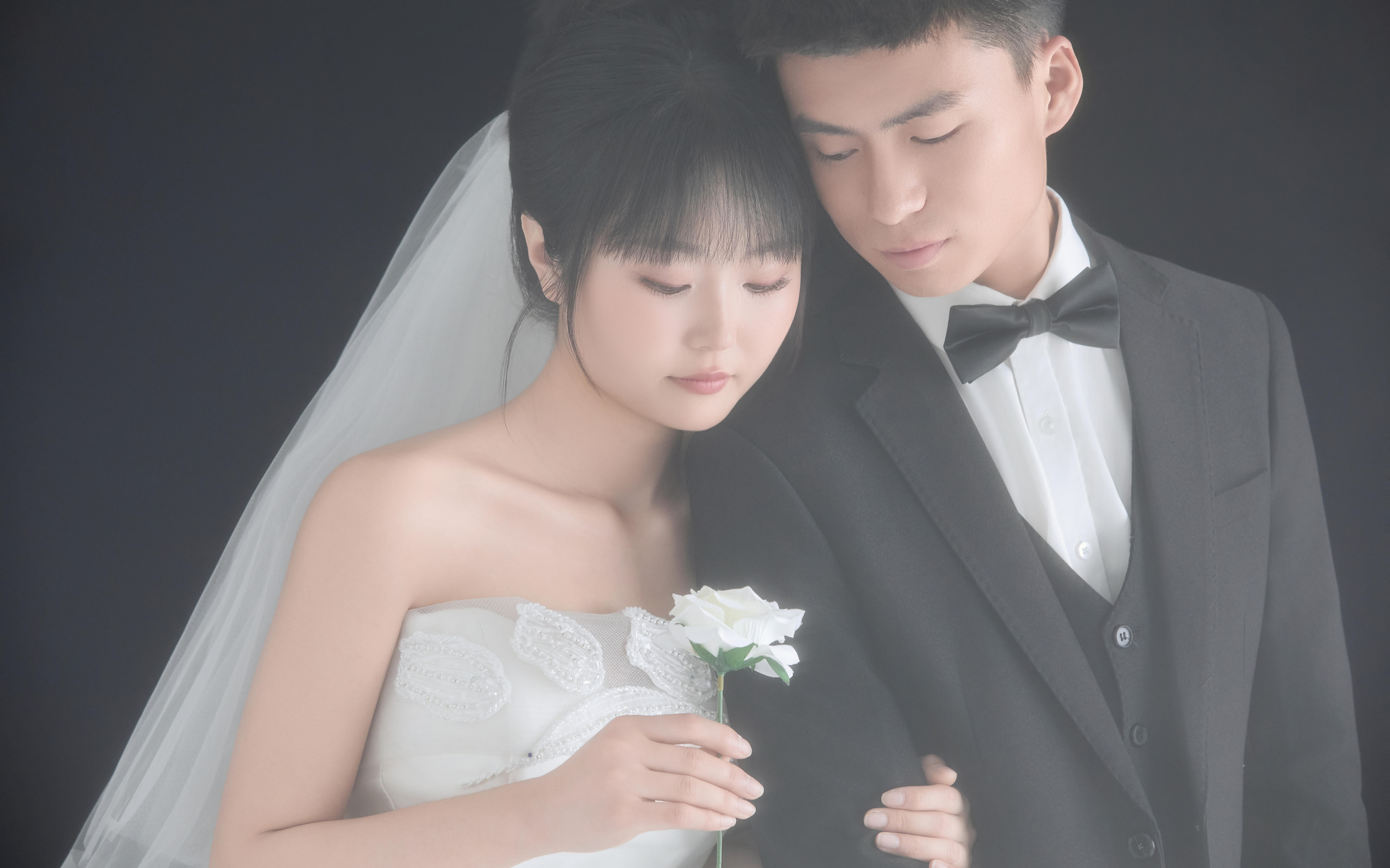 「客片鉴赏」黑底极简主纱照，简而高级的梦幻🖤