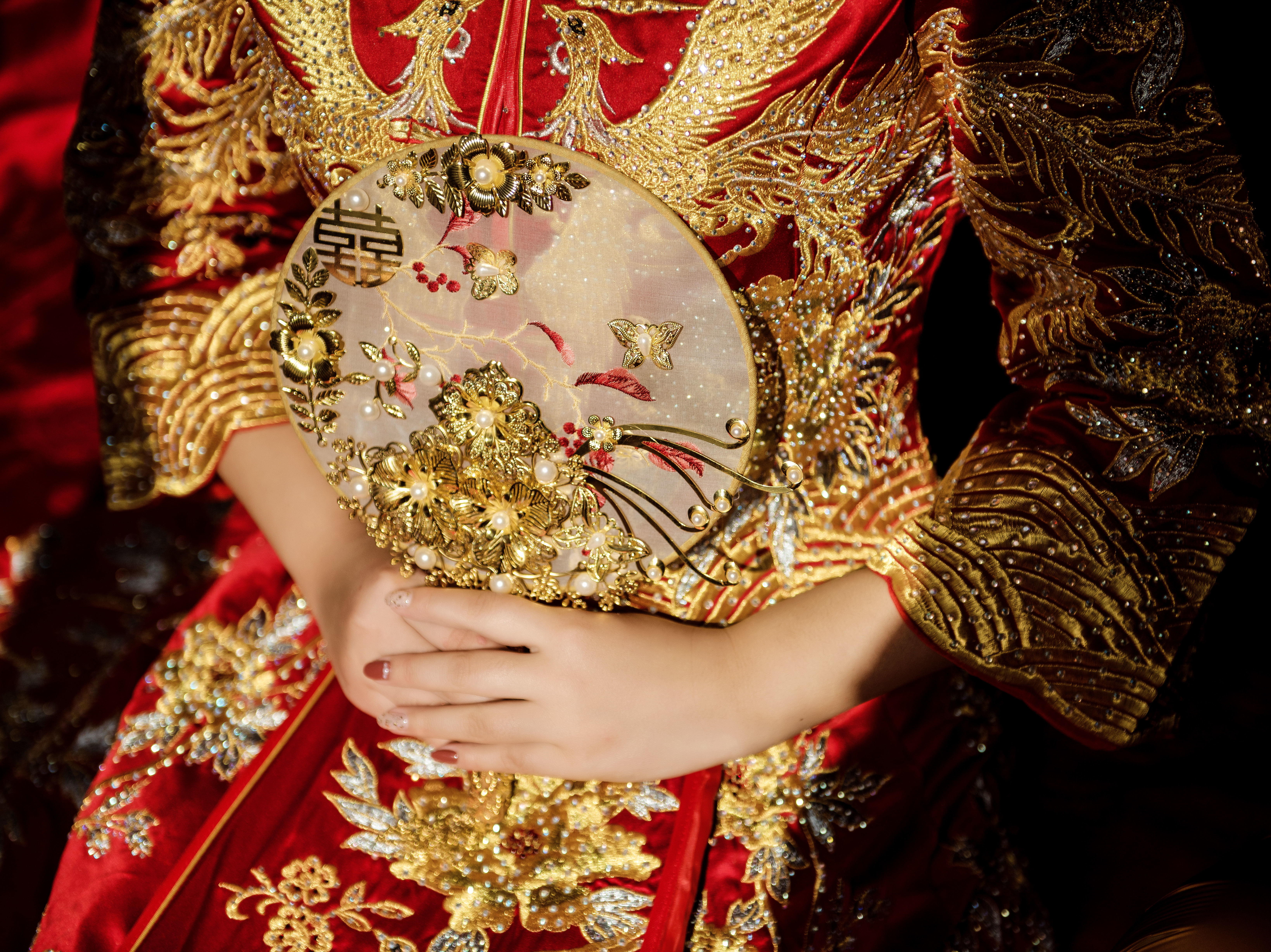 【超值系列】新娘中式嫁衣+新郎中式礼服+伴娘服