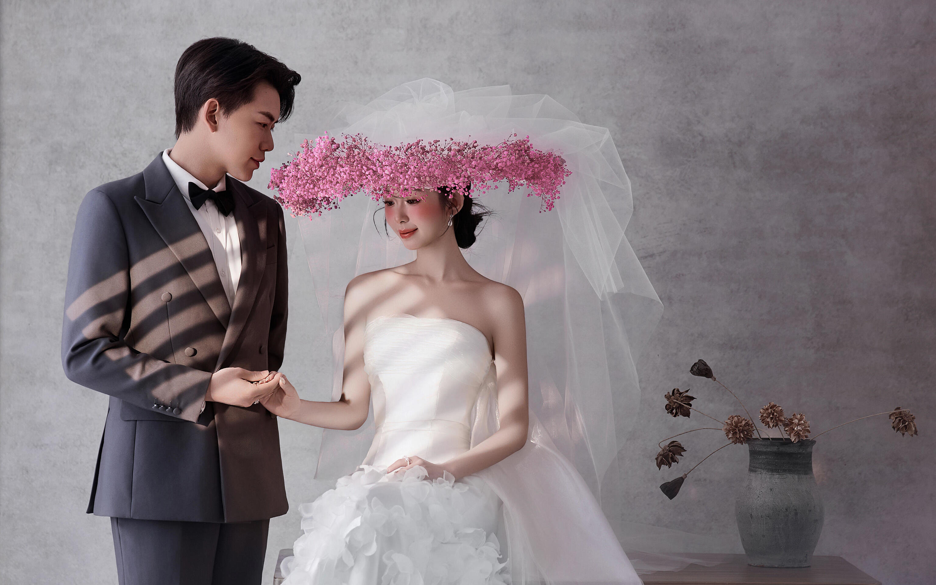 把鲜花戴在头上 超浪漫的法式婚纱照