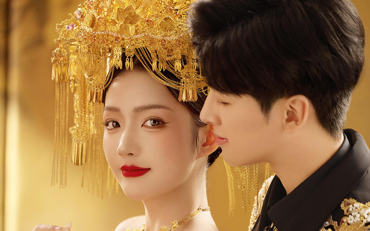 【D視覺攝影】霞帔流金，屬于中國新人的婚照儀式感