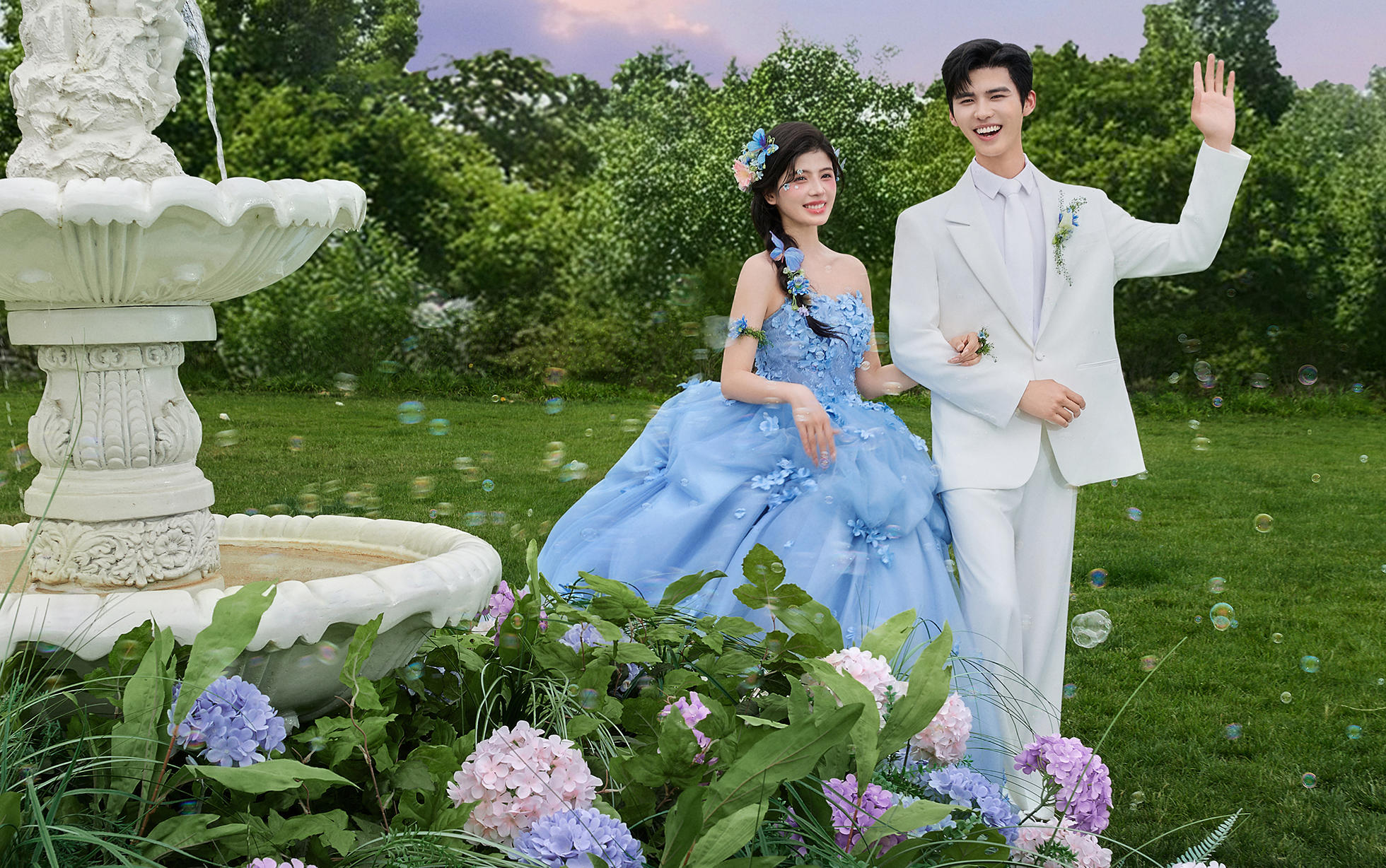 蓝蝴蝶浪漫喷泉婚纱照