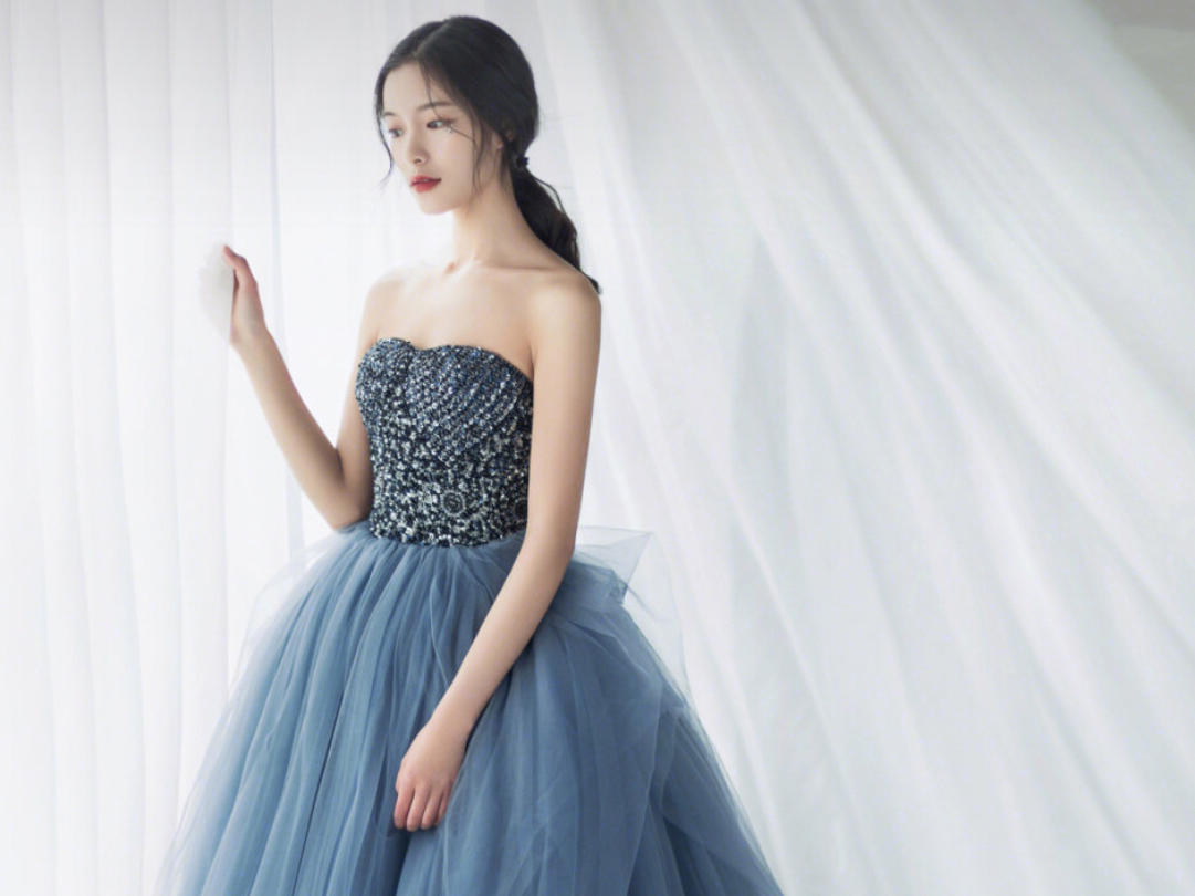 【超值租赁】品牌 婚纱礼服3件套 +2套伴娘服