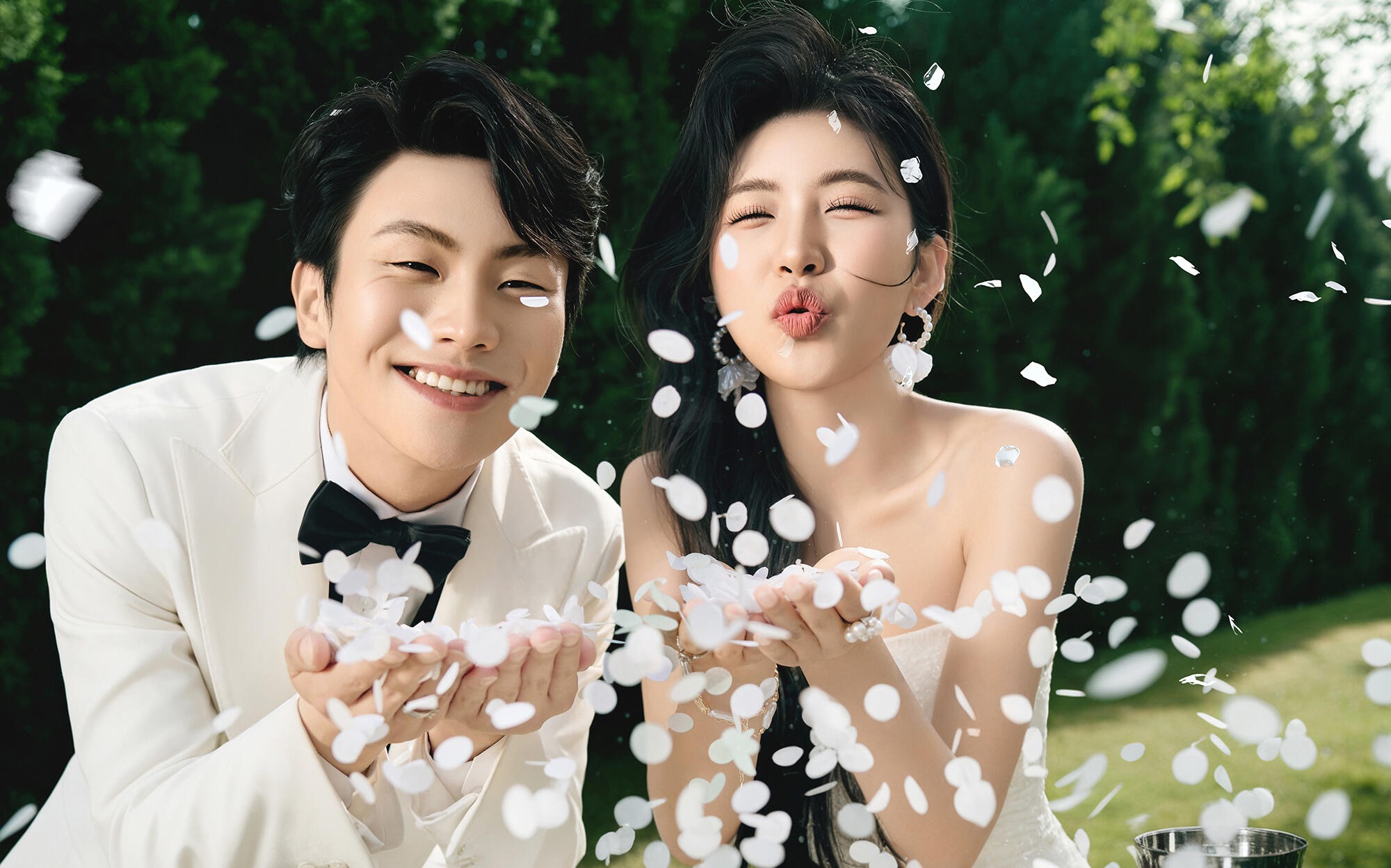 奔赴森野🌿解锁生命力满分的草坪婚纱照