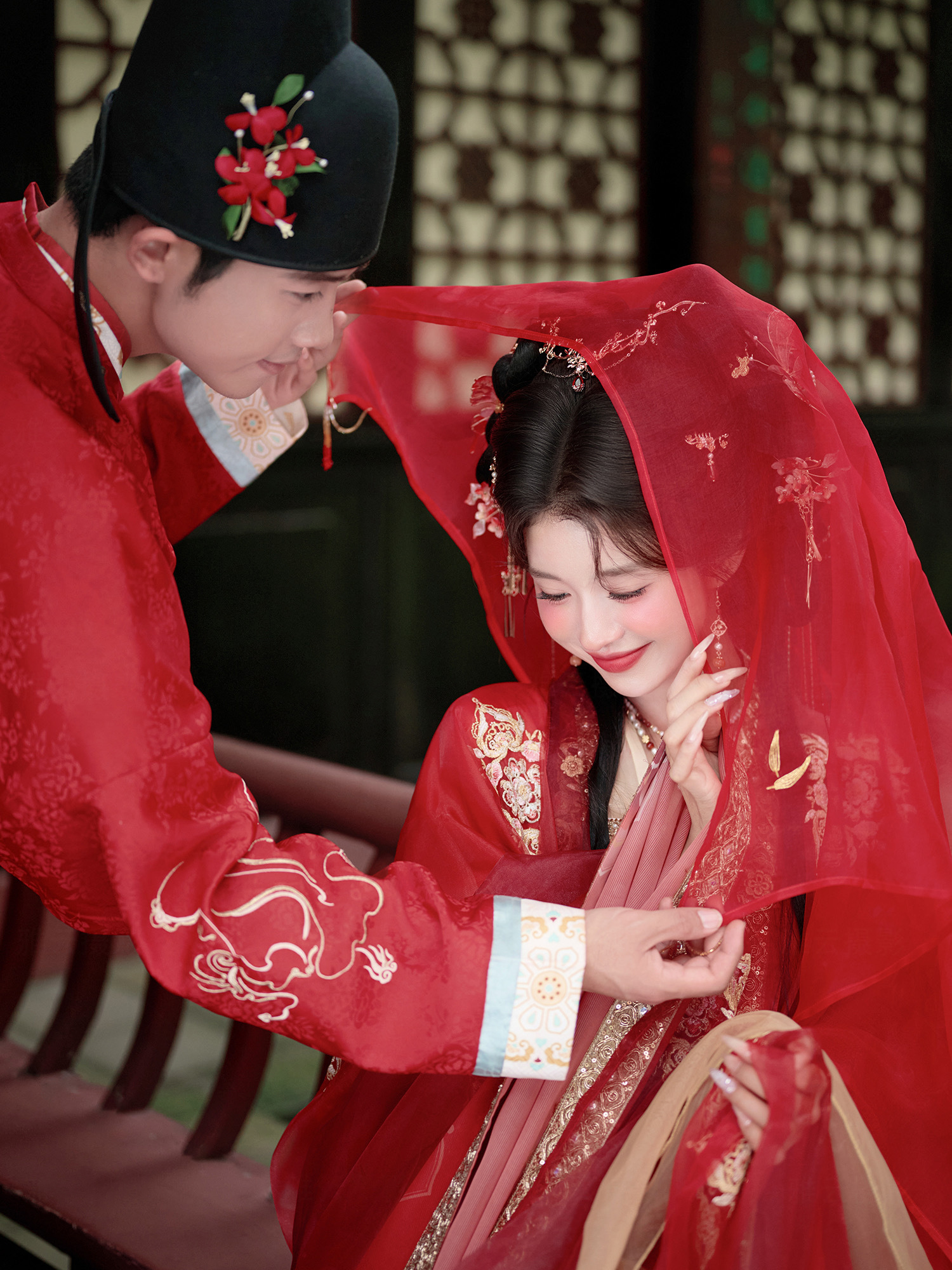 🏮两小无猜唐装婚纱照，俏皮可爱磕到啦💖