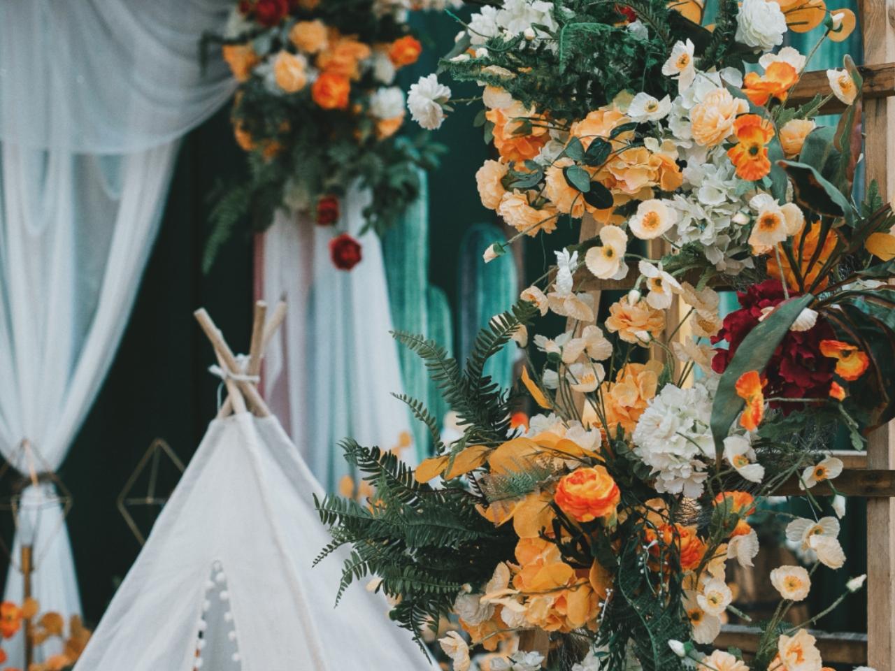 【姜爱婚礼】简约森系婚礼布置 把户外婚礼搬到室内