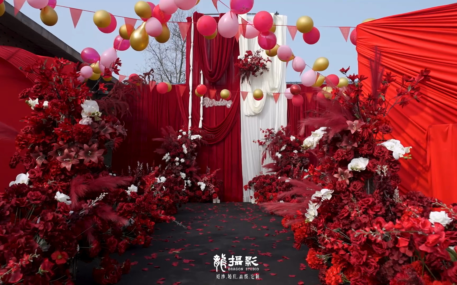 【龙摄影】一场藏着东方美学的红色户外婚礼