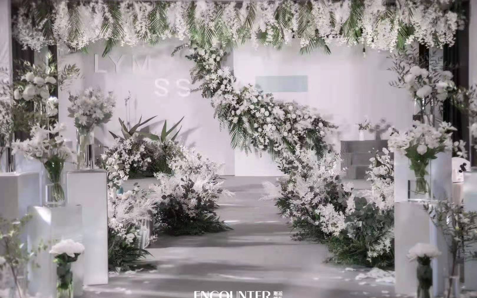 一场浪漫的韩系婚礼，回归爱情本身的纯粹和坚定。