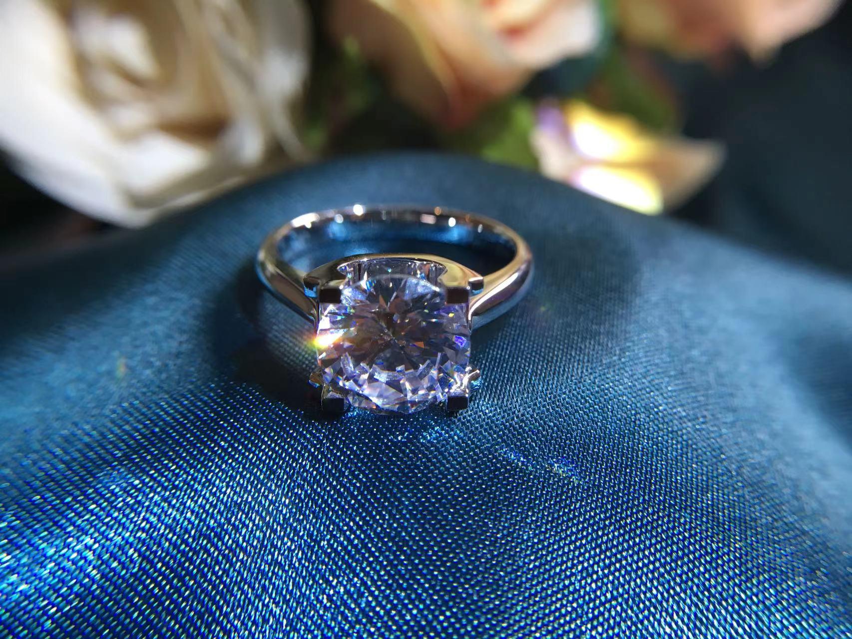 非梵钰禧｜18K白3克拉牛头简约四爪求婚钻戒女戒