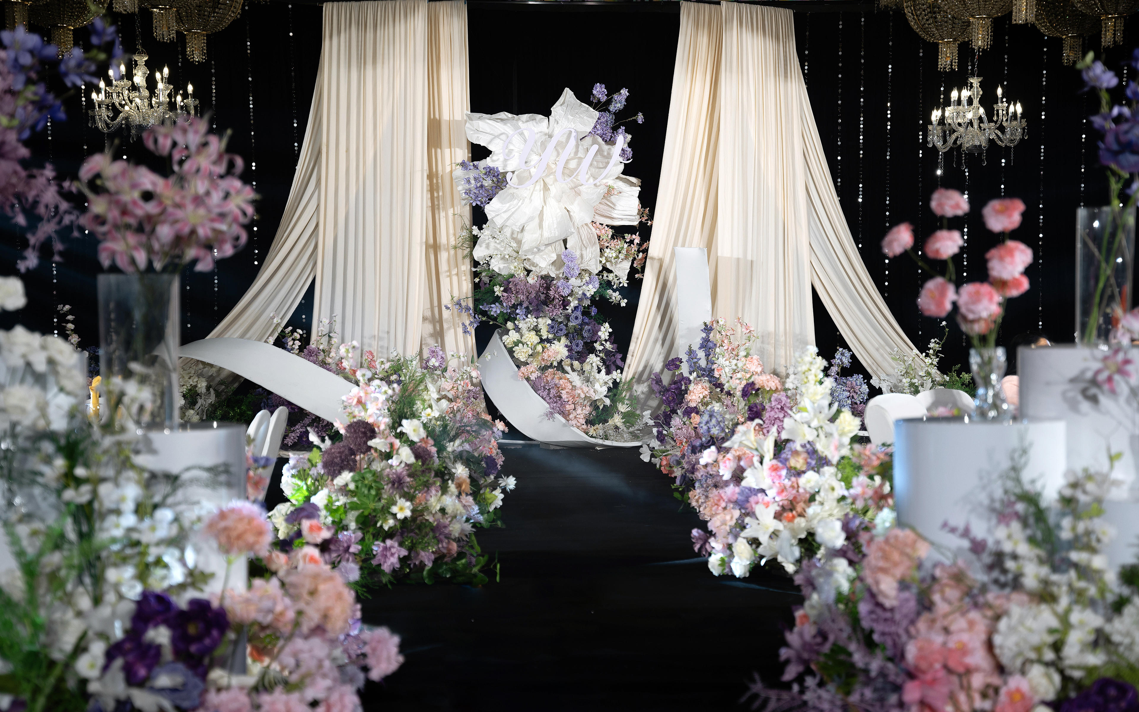 清新靈動(dòng) 多彩自然風(fēng)室內(nèi)婚禮