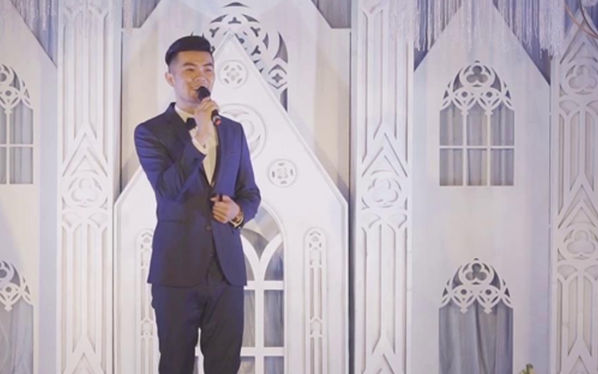 主持人阿昆 轻松自然讲述 不忘初心