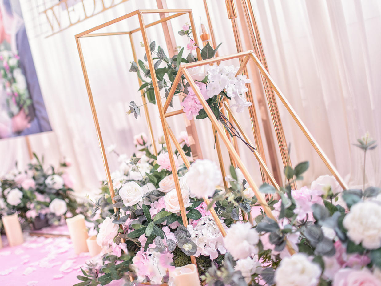 [万物皆甜]  粉色清新 电子屏套餐含主持摄像