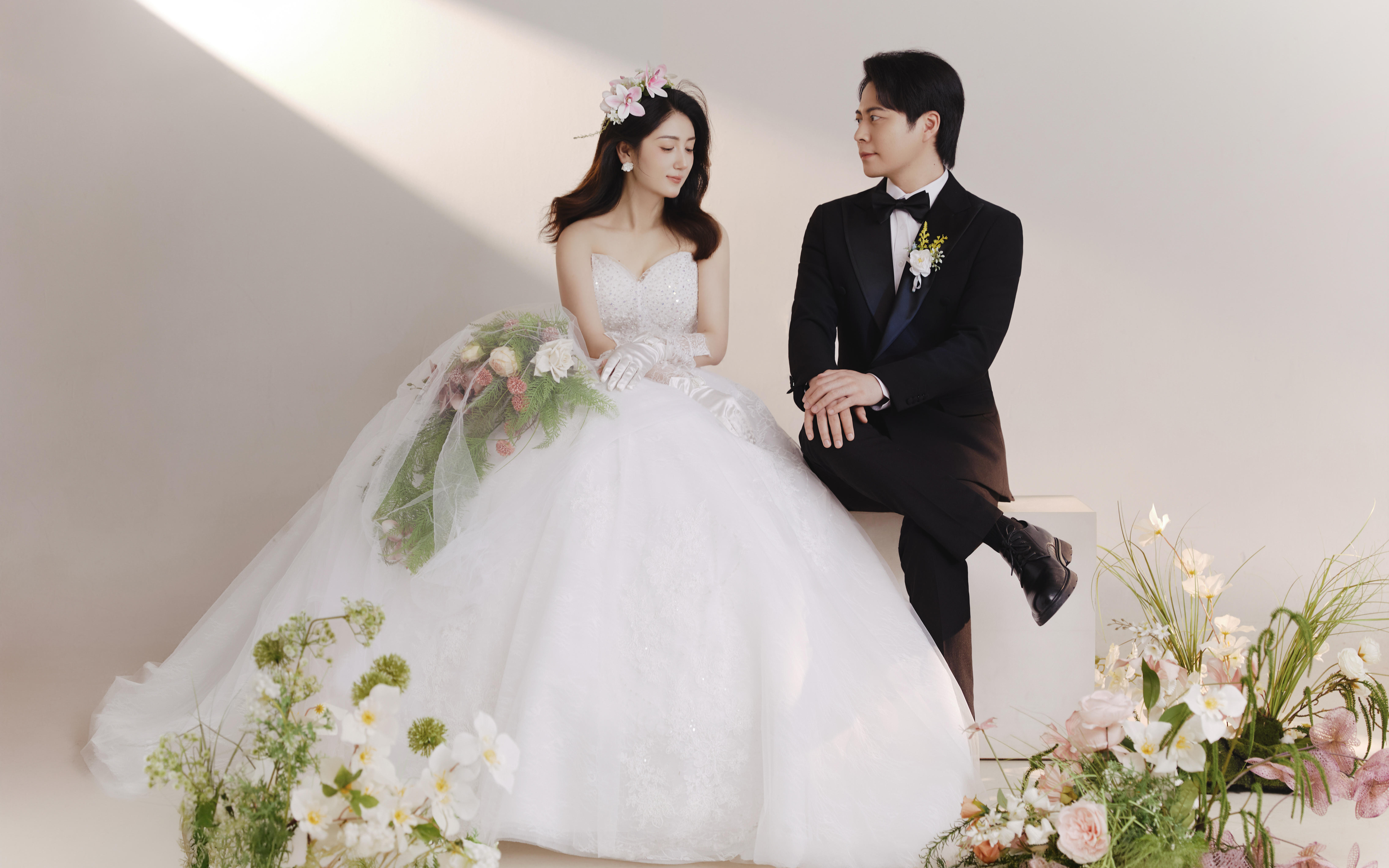 這才是我理想中的光影韓式婚紗照！超級(jí)耐看~