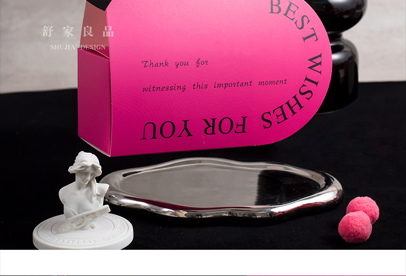 50個ins風愛心喜糖盒新款結(jié)婚高級感 內(nèi)盒尺寸（11*6.5*6.5）