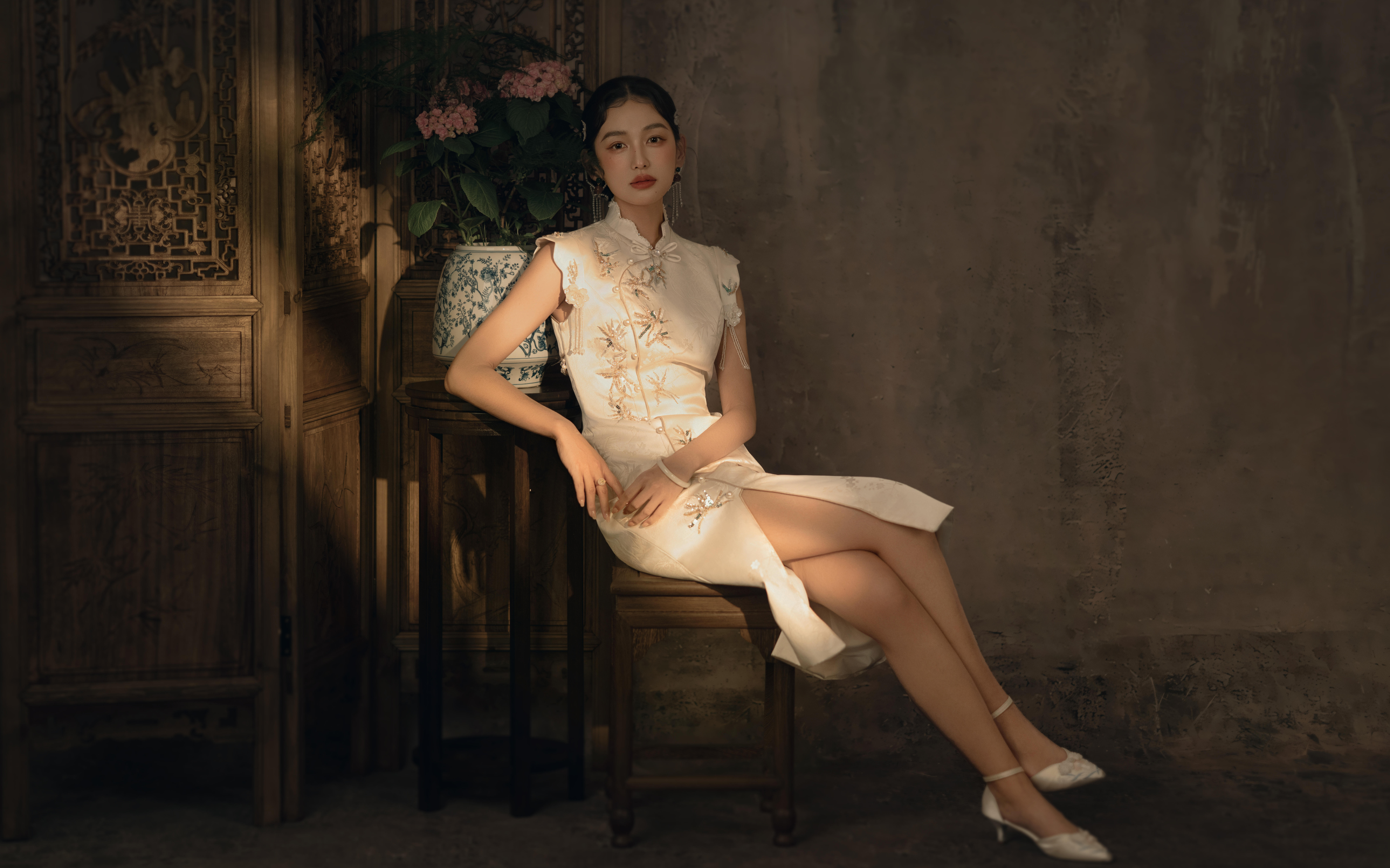 复刻民国经典美学，将东方韵味融入镜头。