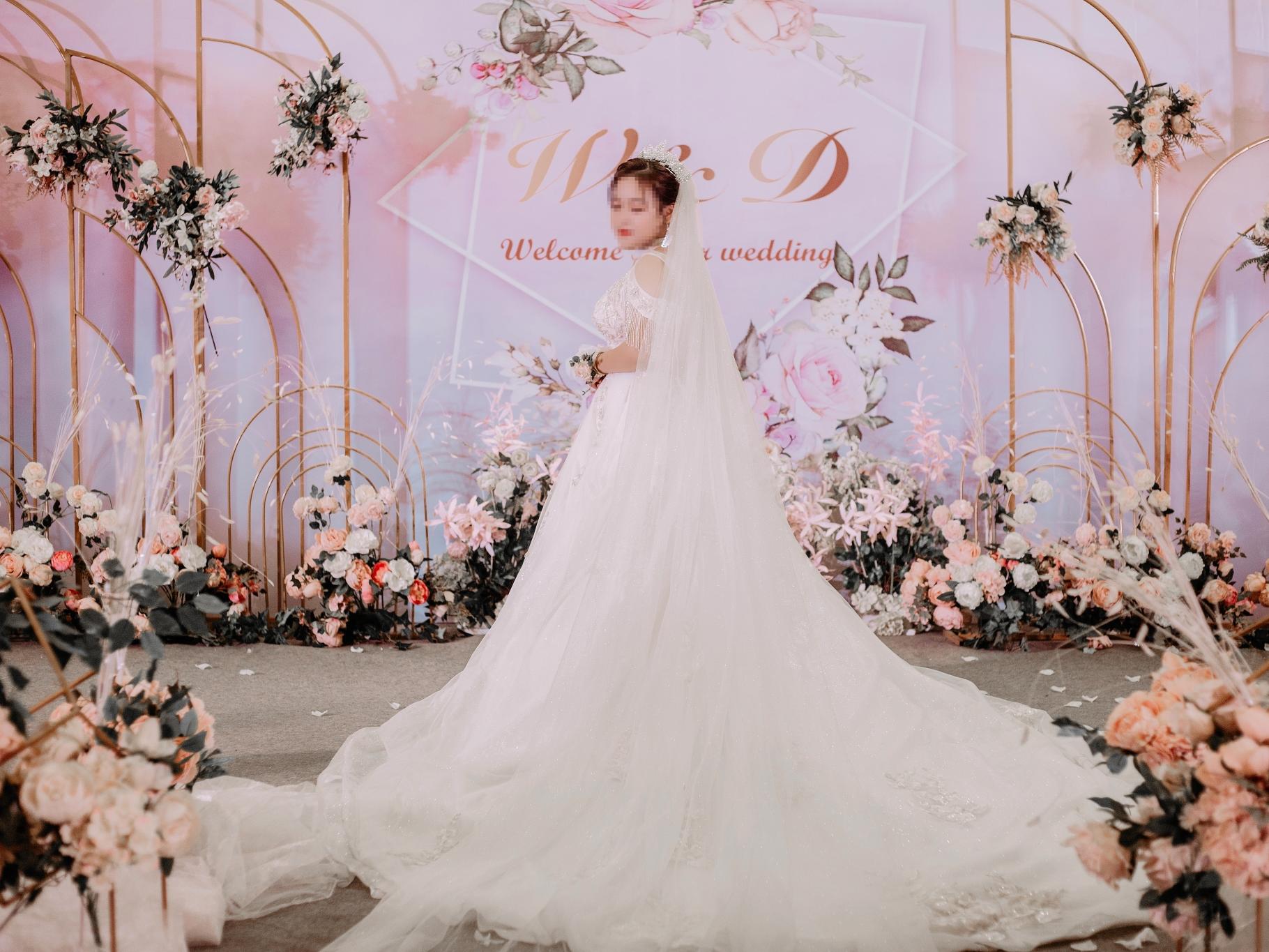 刷爆朋友圈/小预算力荐/2025香槟色性价比之约