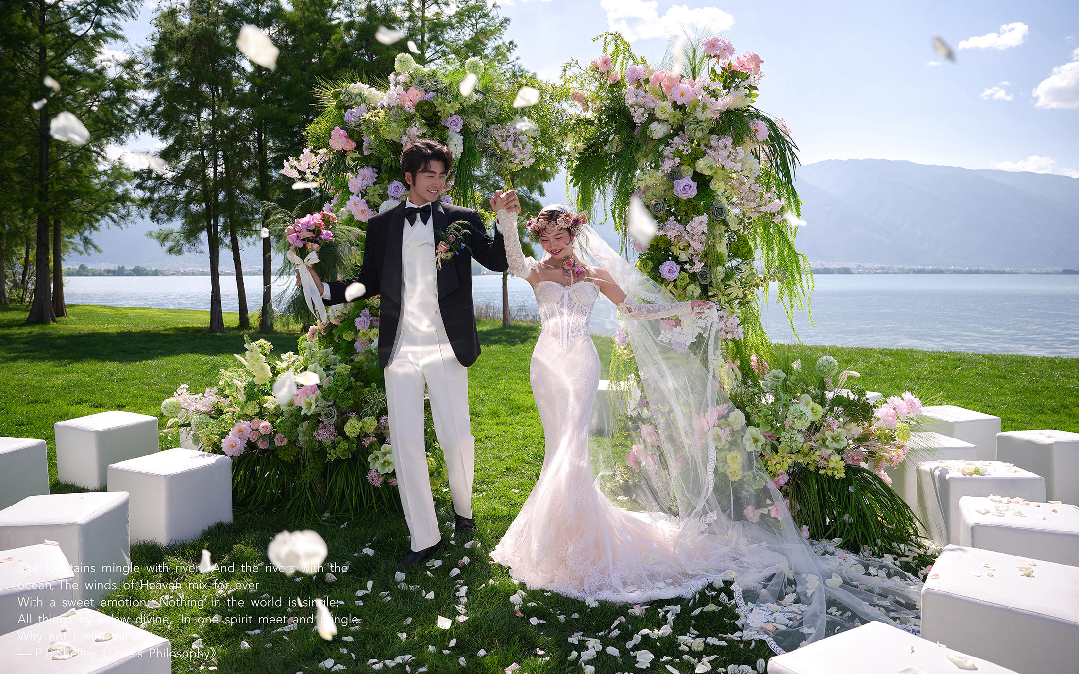 大理樣片·森系浪漫天花板！草坪婚照每一幀都封神！