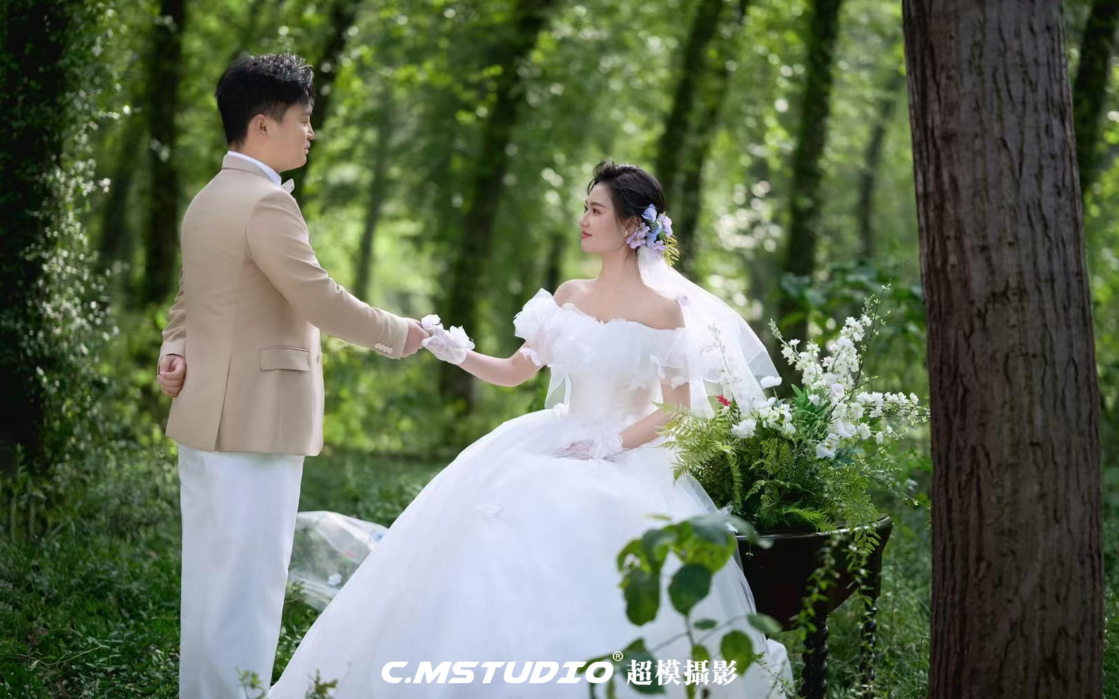 森系婚紗照?? 把童話搬進(jìn)現(xiàn)實(shí)