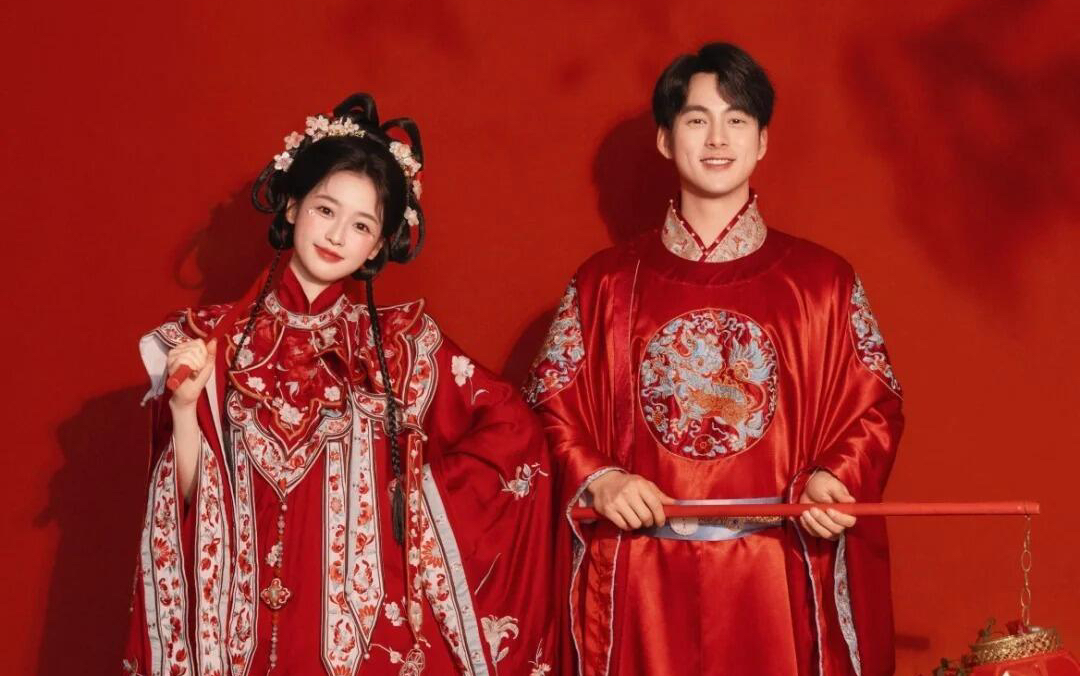 汉服婚纱照｜红墙喜韵与君共赴人间欢喜