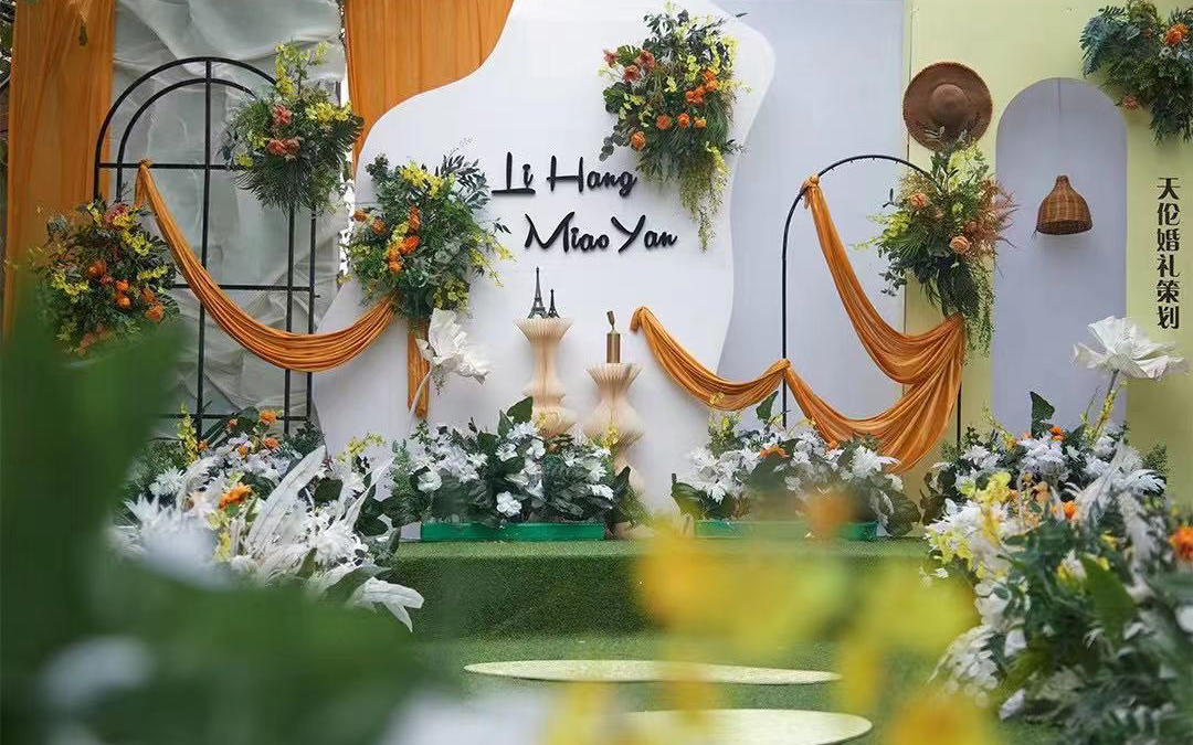 天伦婚纱婚庆森系白绿色场