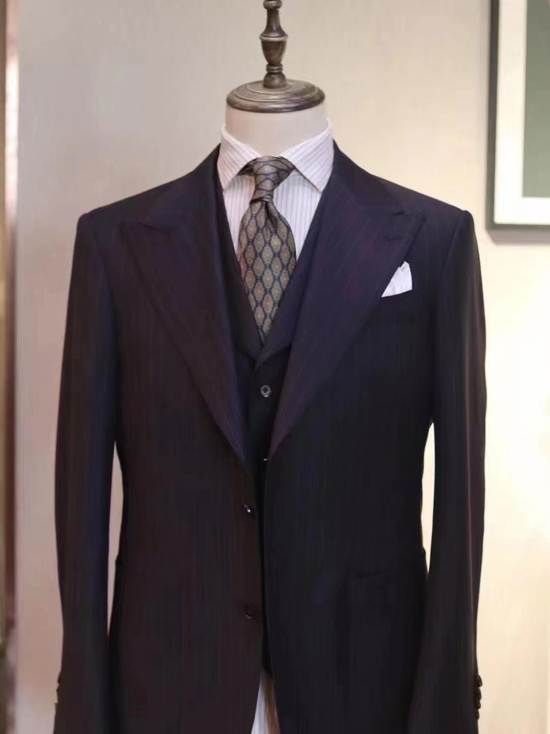 大戗驳领两粒扣