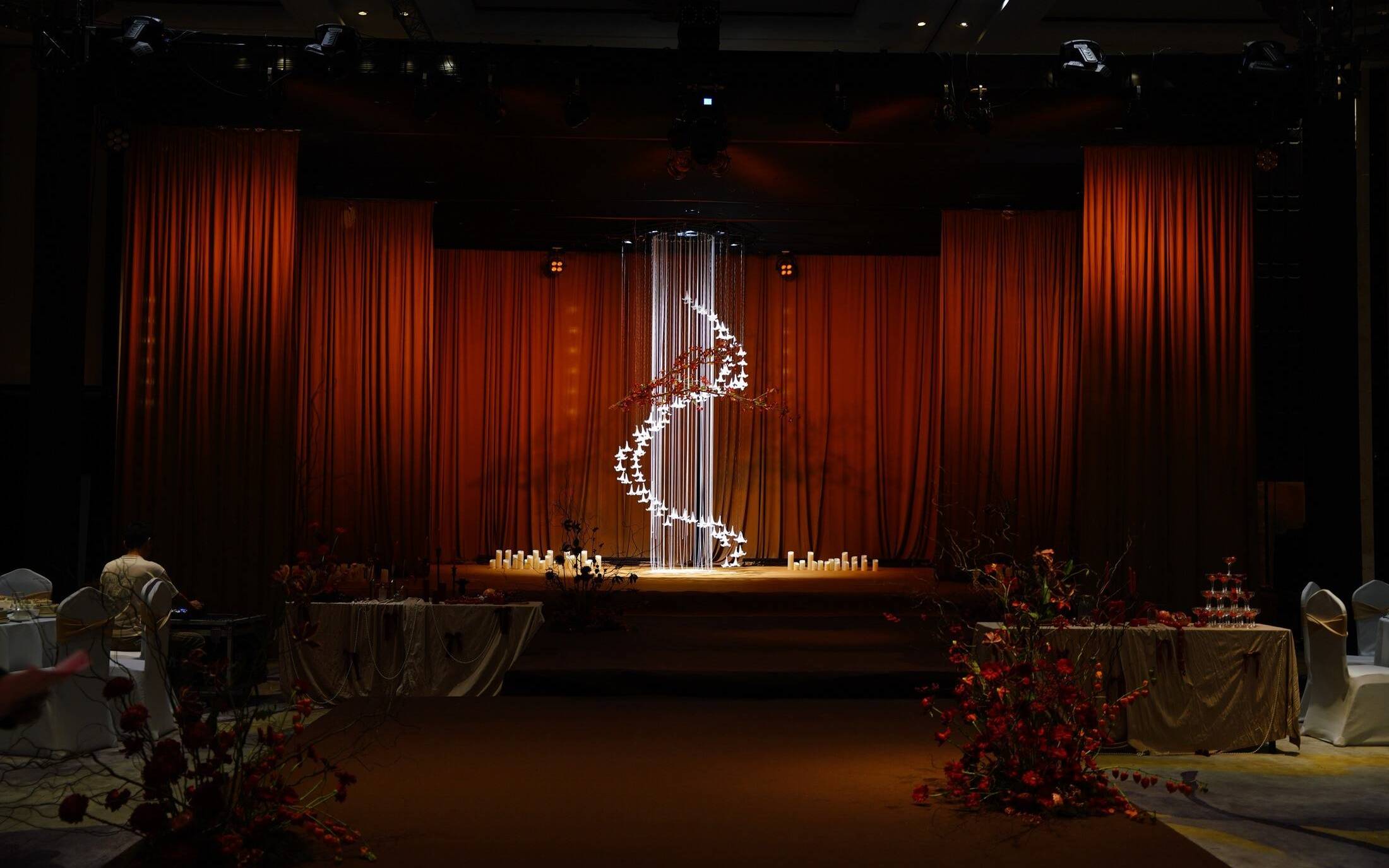 『初見婚禮定制』大氣布幔百合花婚禮