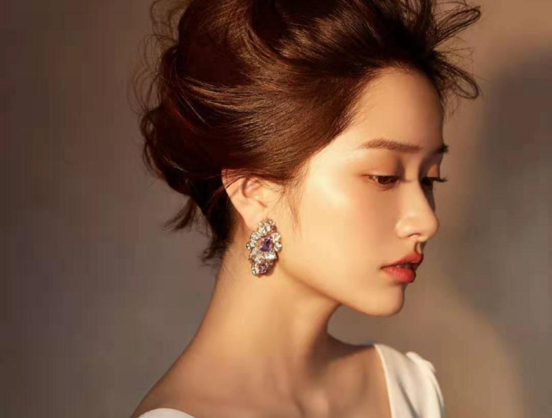 总监化妆师全天服务 劲爆特惠 限时抢购 送妈妈妆